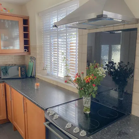 3-bed Victorian Townhouse, District Base, Town Centre, Parking 別荘 ケンダル