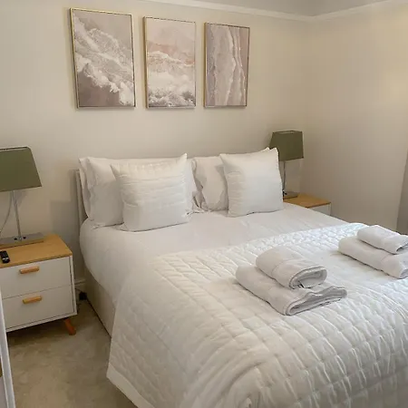 Vakantiehuis 3-bed Victorian Townhouse, Sleeps 6, Garden, Free Parking