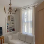 3-bed Victorian Townhouse, Town Centre, Free Parking * Κένταλ